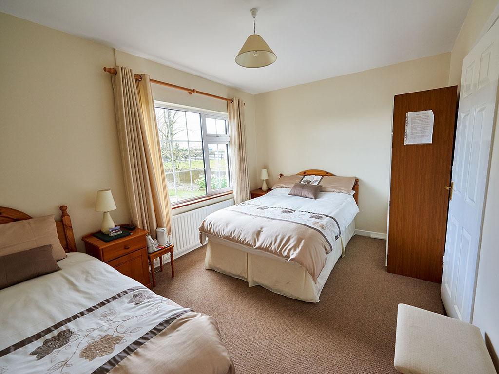 Hawthorn View Bed And Breakfast Thurles Habitación foto